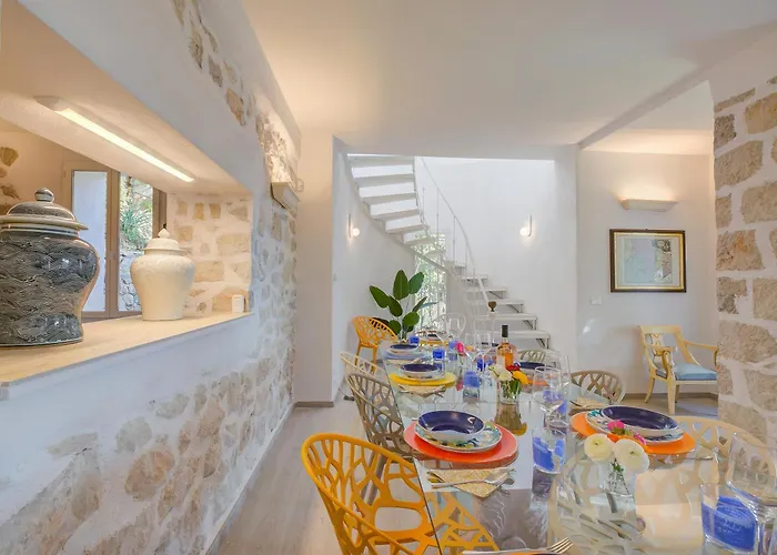 Marinella, Style History Serenity Villa *