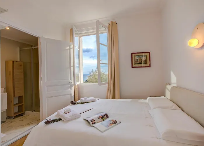 Villa Marinella, Style History Serenity *